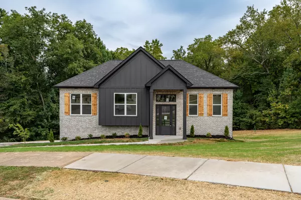 Pleasant View, TN 37146,911 Dixie Ln