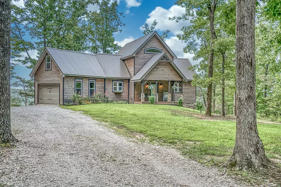 288 Eagles Bluff Ln, Spencer, TN 38585