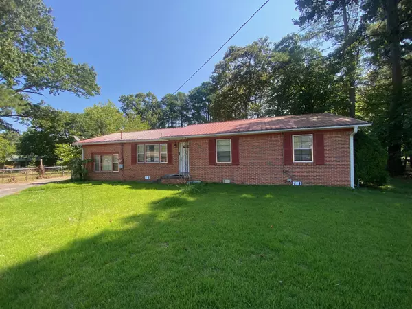 1705 3rd Ave,  Manchester,  TN 37355