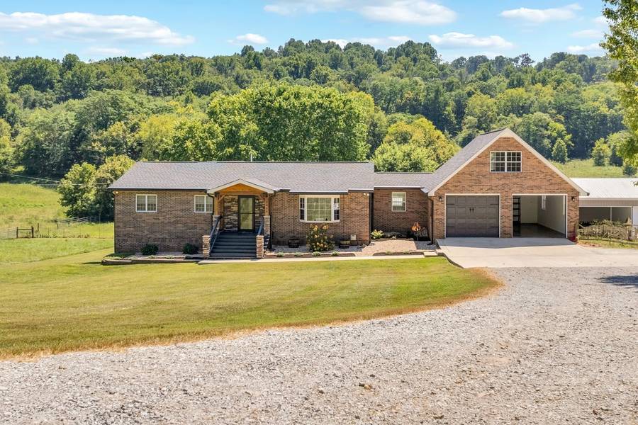 2000 Walter Stone Rd, Sparta, TN 38583