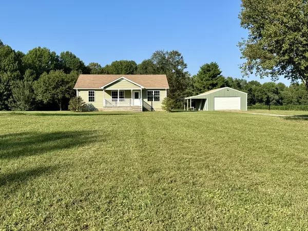 167 Robinson Ln, Westmoreland, TN 37186