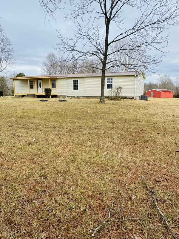 3231 E Stinson Rd, Lafayette, TN 37083