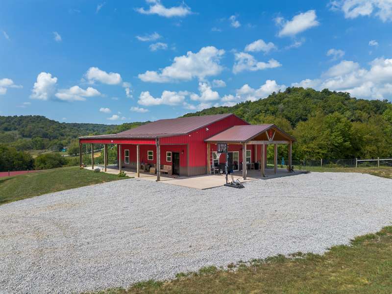 3370 Whitesell Rd, Culleoka, TN 38451