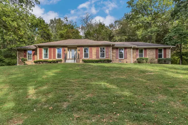 1012 Stuart Ln, Brentwood, TN 37027