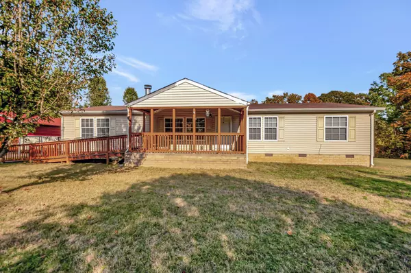 2740 Grays Bend Road, Centerville, TN 37033