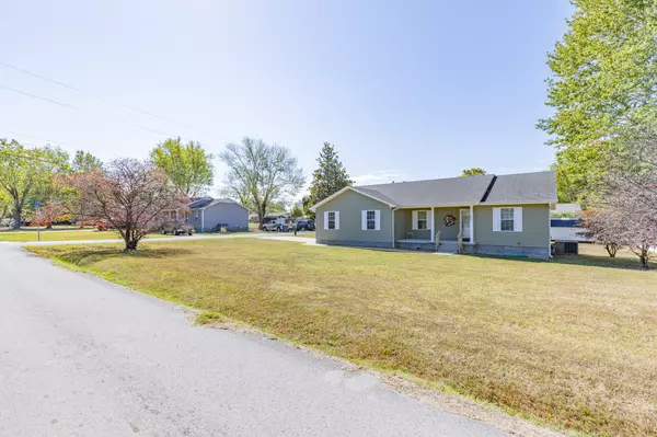 Hohenwald, TN 38462,502 W 3rd Ave