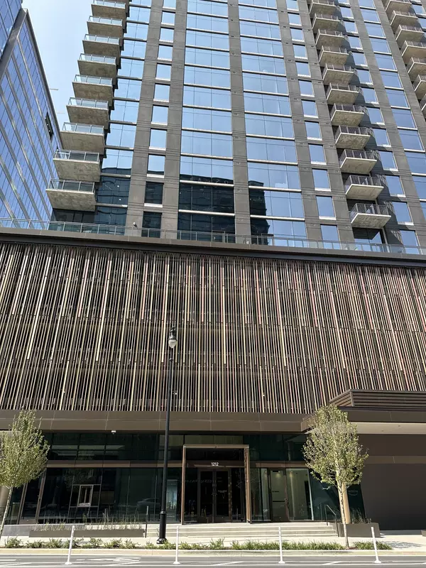 1212 Demonbreun St #1915, Nashville, TN 37203
