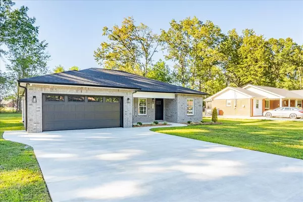Manchester, TN 37355,184 Stillwood Dr