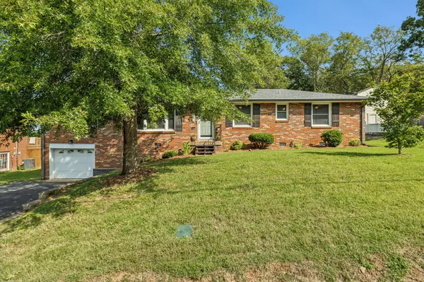 Hermitage, TN 37076,386 Bonnavale Dr