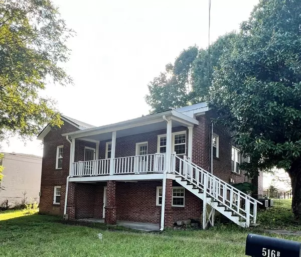 516 Main St #N, Carthage, TN 37030