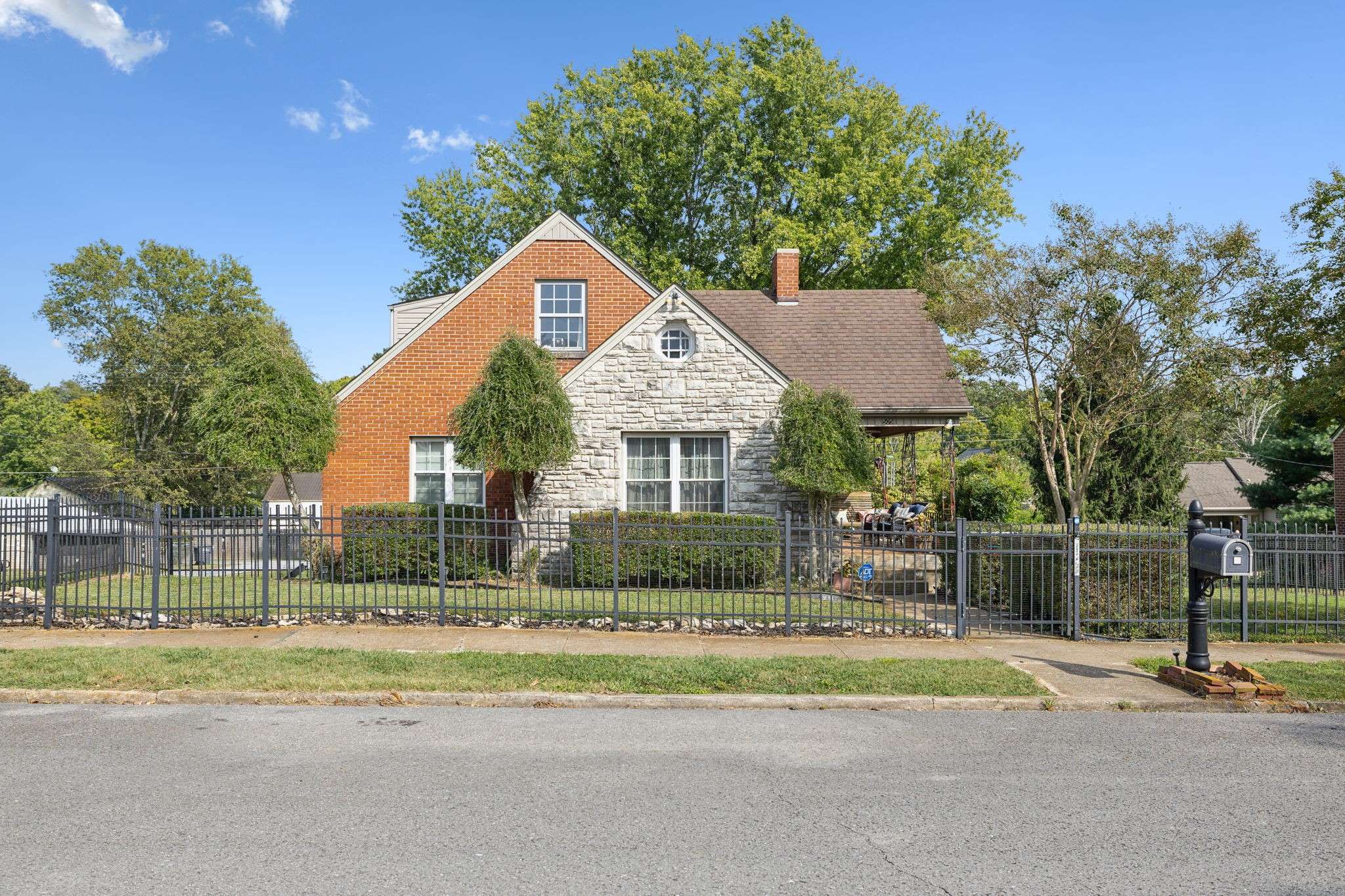 505 4th Ave, Fayetteville, TN 37334