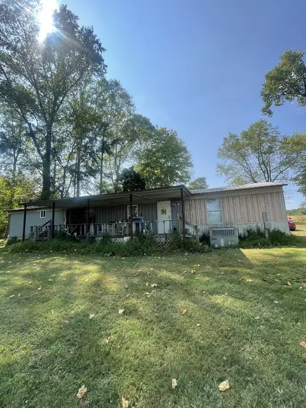 Westmoreland, TN 37186,360 Pea Ridge Rd