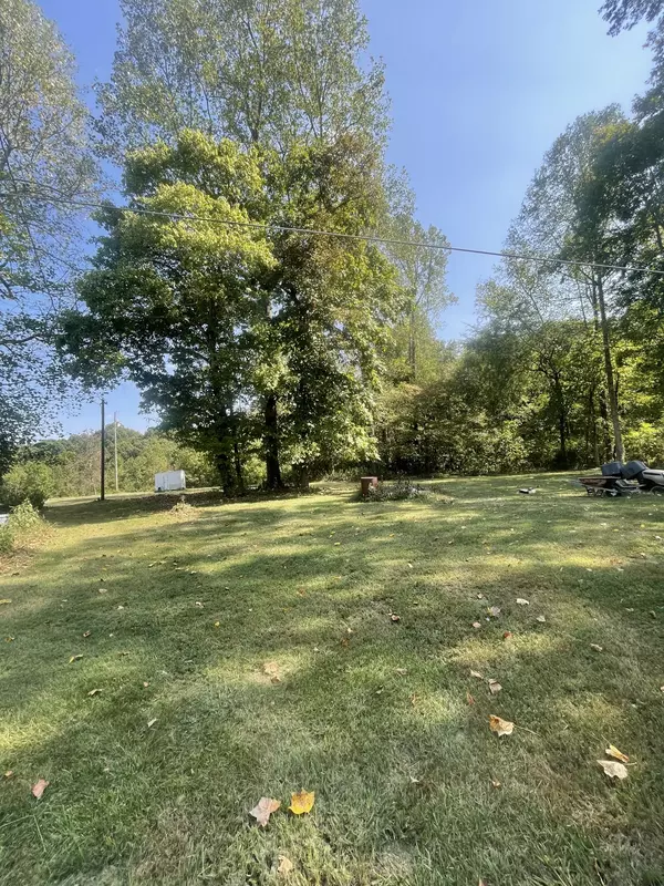 Westmoreland, TN 37186,360 Pea Ridge Rd