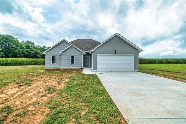 103 Red Bird Ave, Adairville, KY 42202