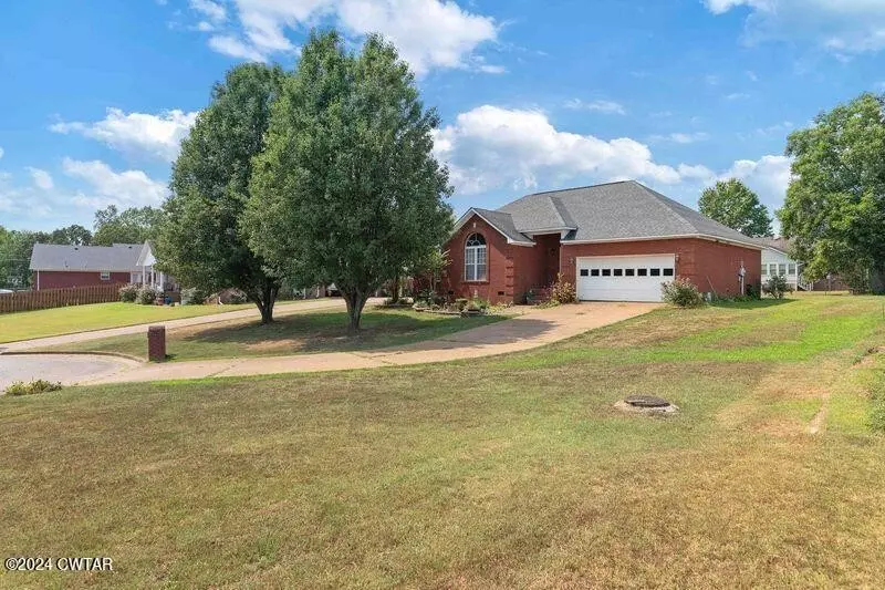 51 Racheal Cove, Lexington, TN 38351