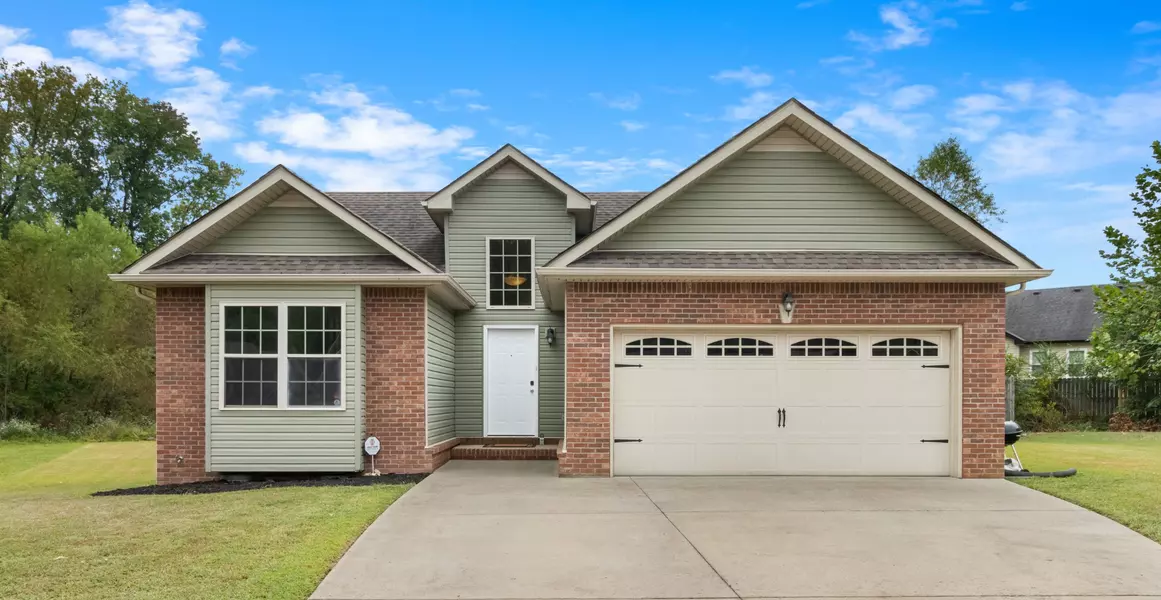 587 Cameo Ct, Clarksville, TN 37042