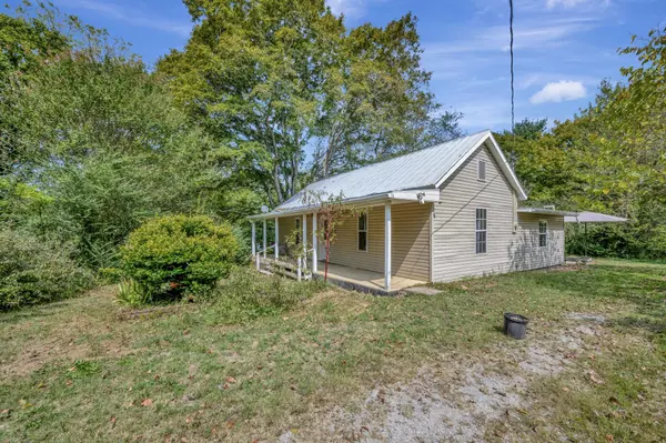 785 Parker Creek Rd, Bon Aqua, TN 37025