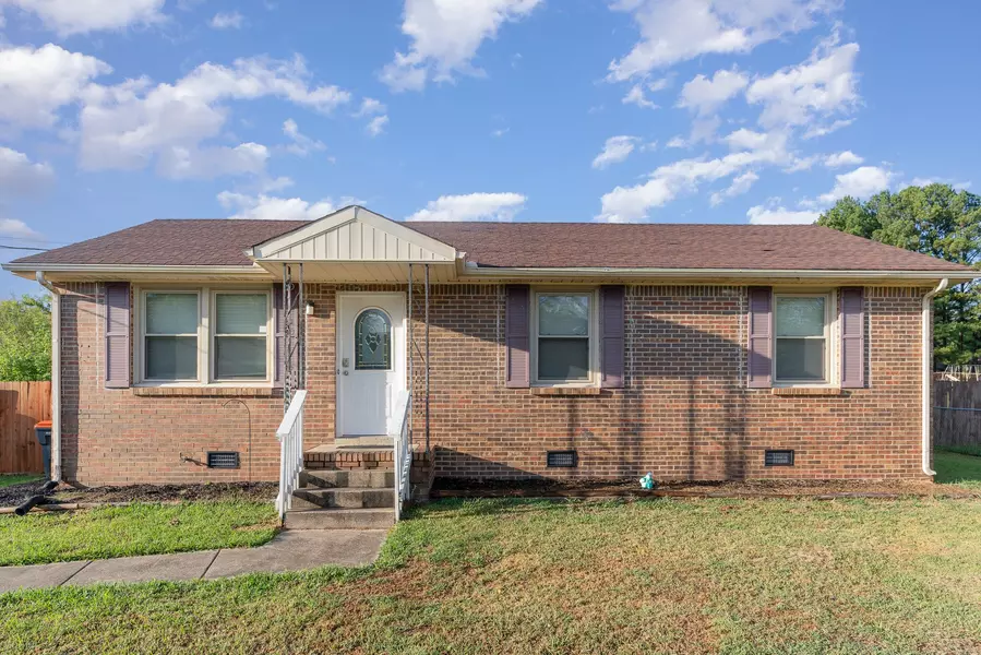 705 Janie Ln, Clarksville, TN 37042