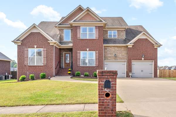 416 Carson Bailey Ct, Clarksville, TN 37043