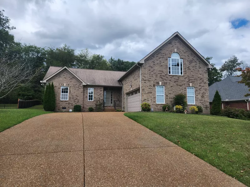 1079 Secretariat Dr, Mount Juliet, TN 37122