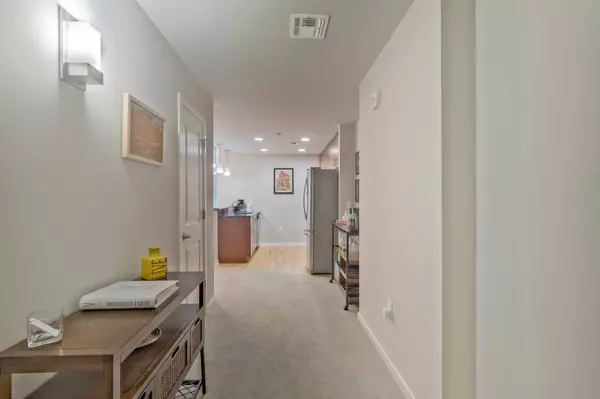 Nashville, TN 37219,415 Church St #1707