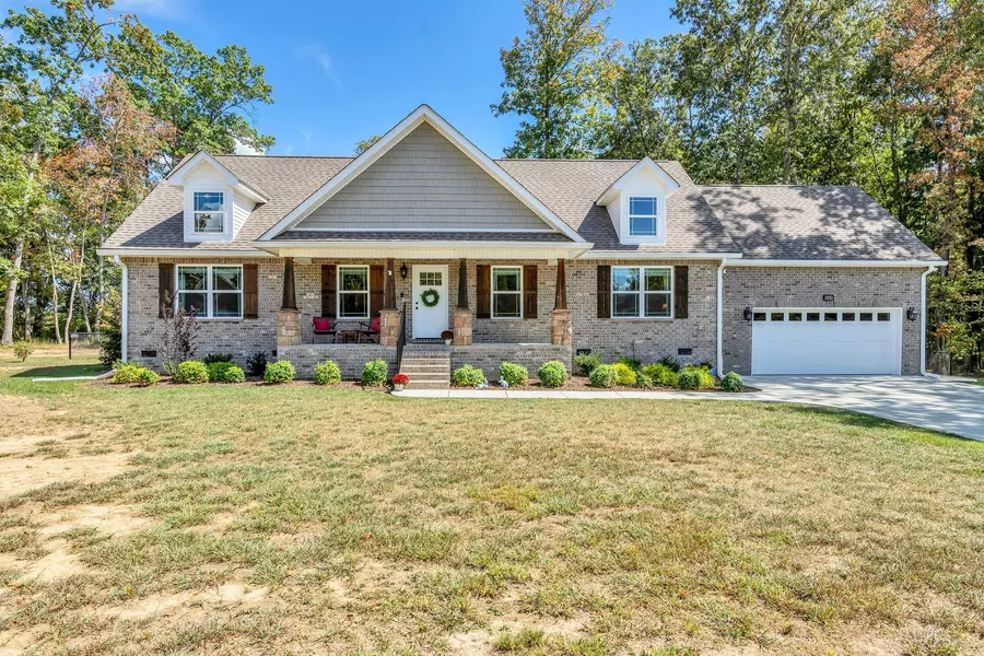 503 Whispering Winds Dr, Manchester, TN 37355