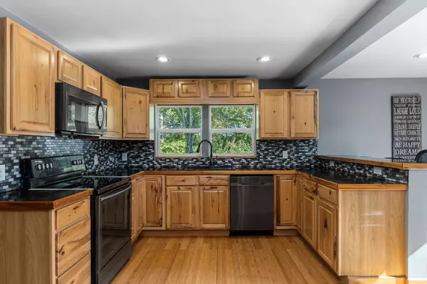 Mc Minnville, TN 37110,334 S John Locke Rd