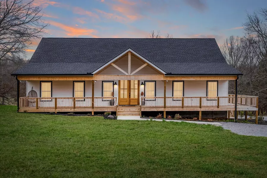 4619 Akin Rd, Cunningham, TN 37052