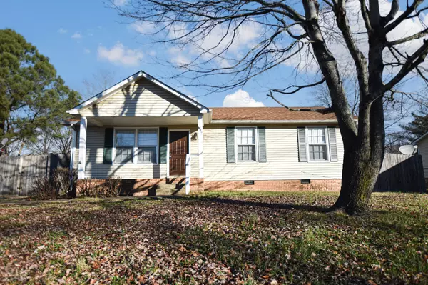 687 Debbie Dr, Clarksville, TN 37042