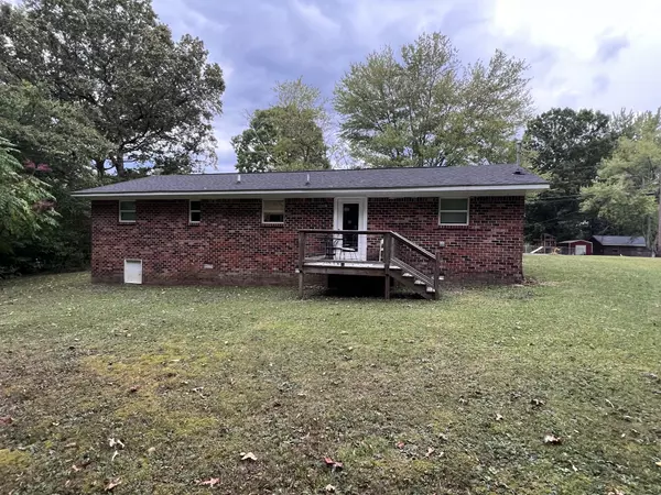 Tracy City, TN 37387,141 Oak Dr
