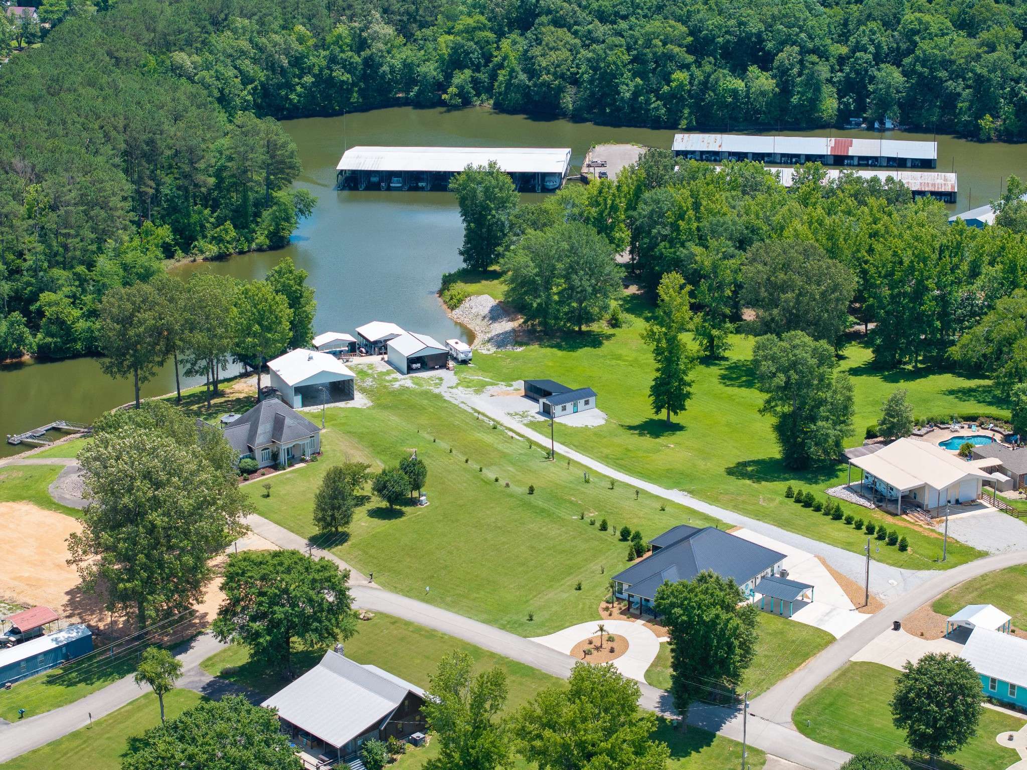 Decaturville, TN 38329,348 Yarbro Harbor Dr