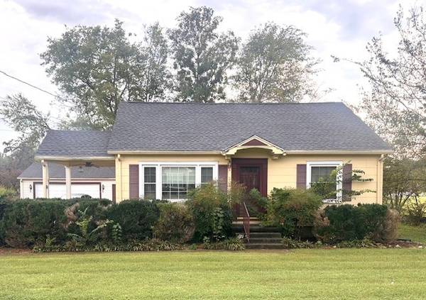 207 Fairview Dr, Hopkinsville, KY 42240