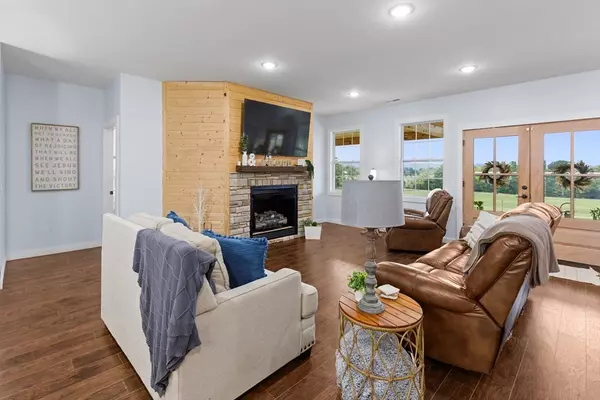 Doyle, TN 38559,392 Rocking Rail Ln