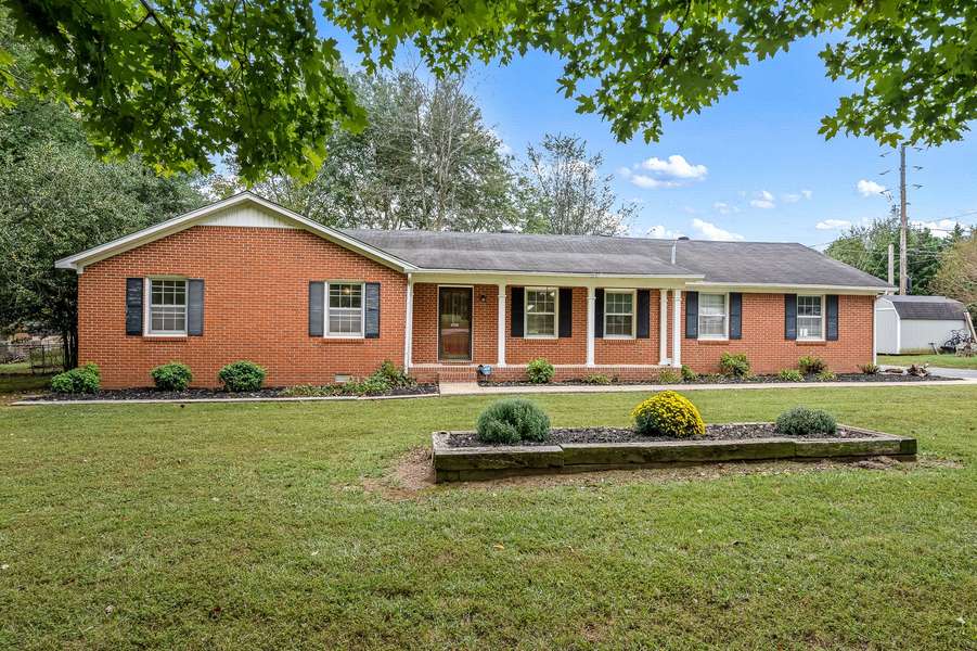 65 Prospect Rd #E, Fayetteville, TN 37334