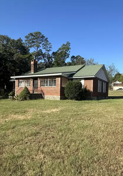 809 N Oakwood Street, Rossville, GA 30741