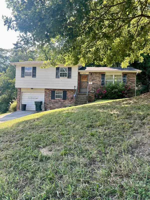 Chattanooga, TN 37406,2320 Northbrier Lane