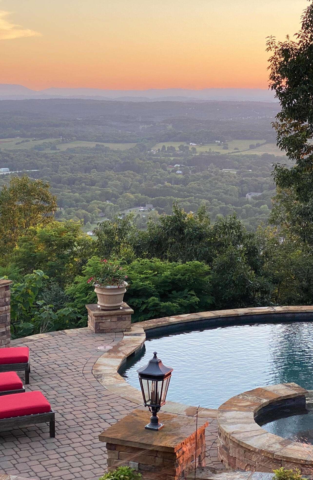 Ooltewah, TN 37363,9605 Mountain Lake Drive