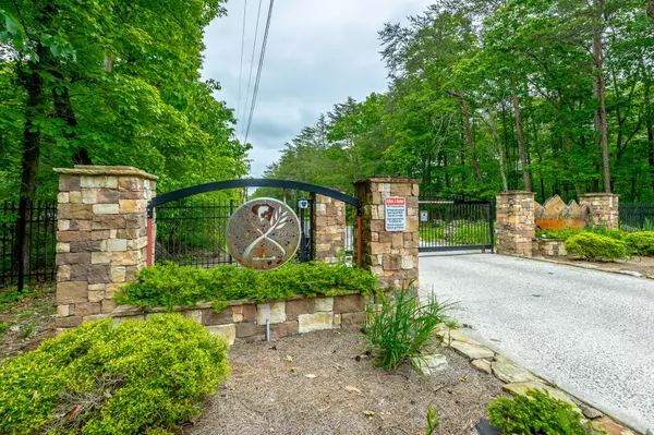 Signal Mountain, TN 37377,8808 Hixson Springs Road