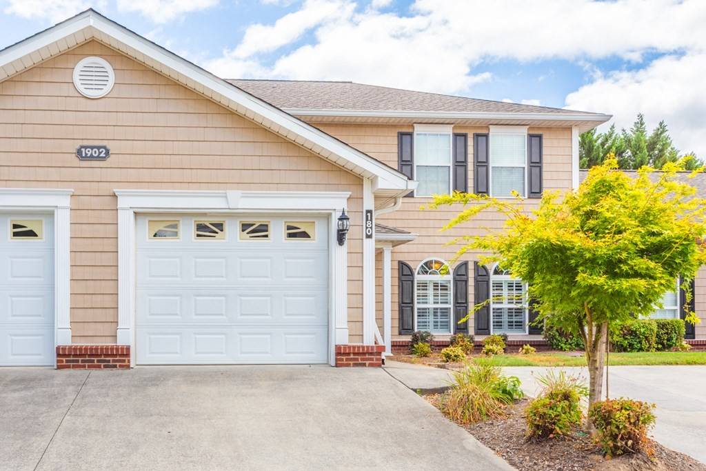 Dalton, GA 30721,1902 Summit View Drive