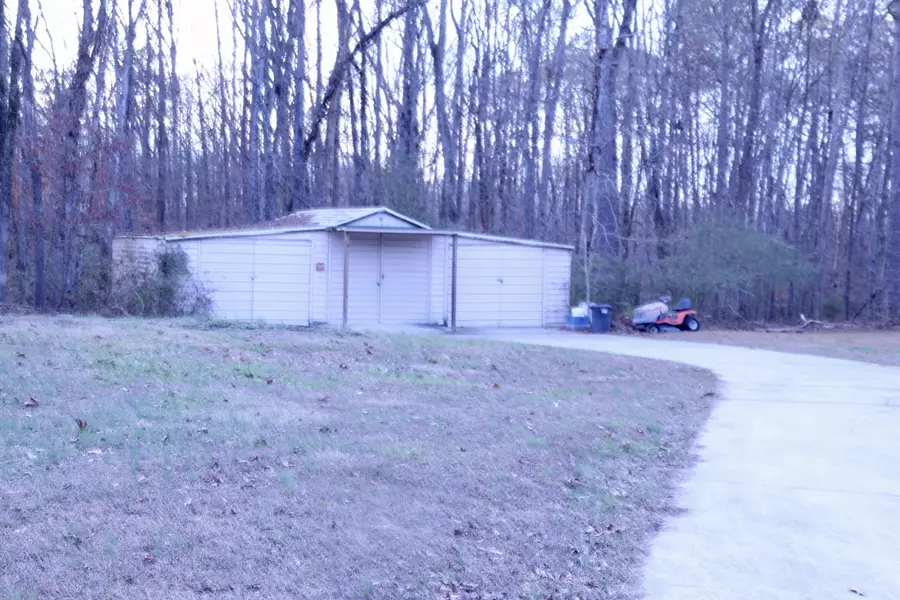 1043 NE Newtown Creek Road, Calhoun, GA 30701