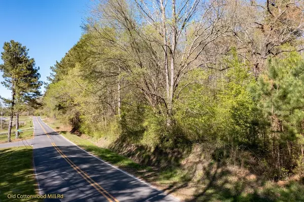 Tunnel Hill, GA 30755,1 Old Cottonwood Mill Road