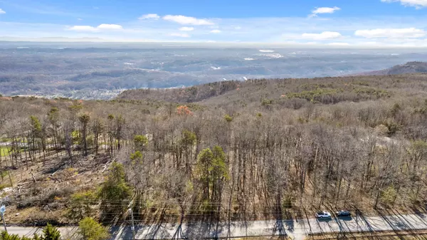 Signal Mountain, TN 37377,7275 Falcon Bluff Drive