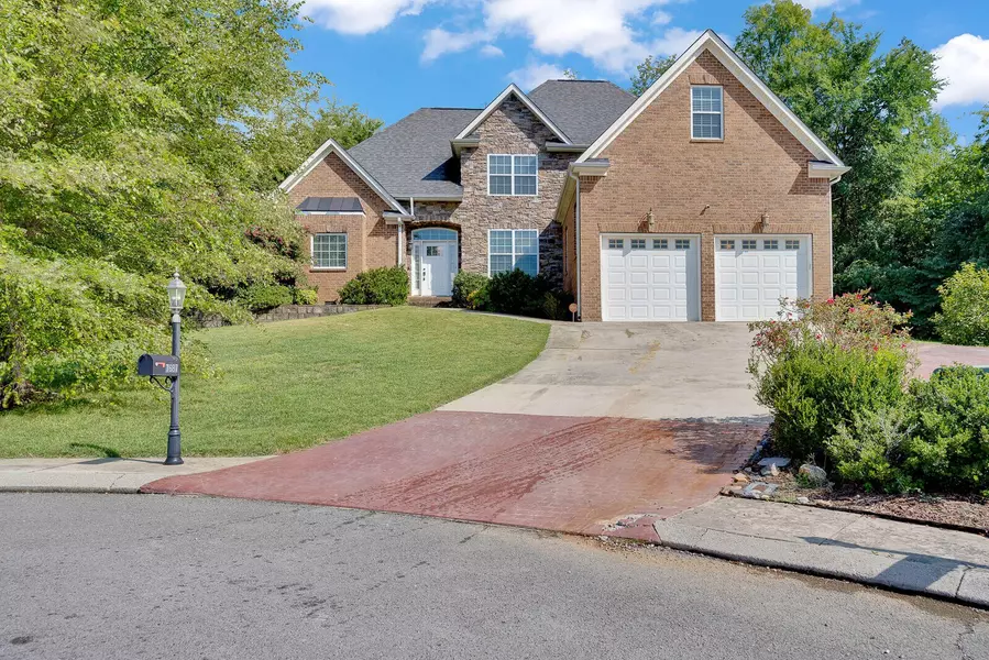 7687 Duskview Court, Ooltewah, TN 37363