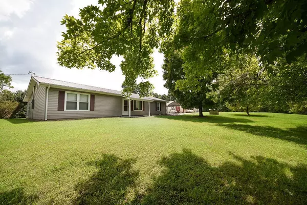 238 NW Van Davis Road, Georgetown, TN 37336