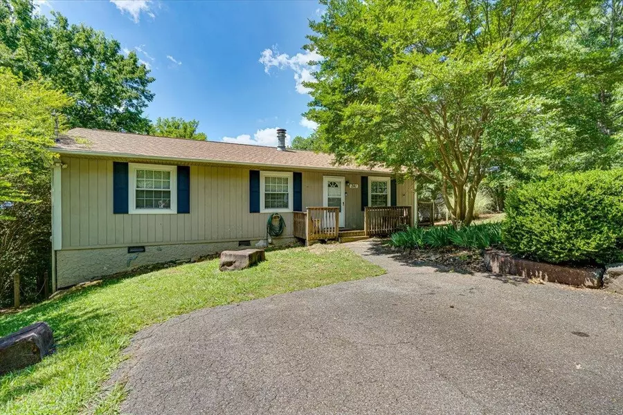 241 Creeks Bend Drive, Ringgold, GA 30736