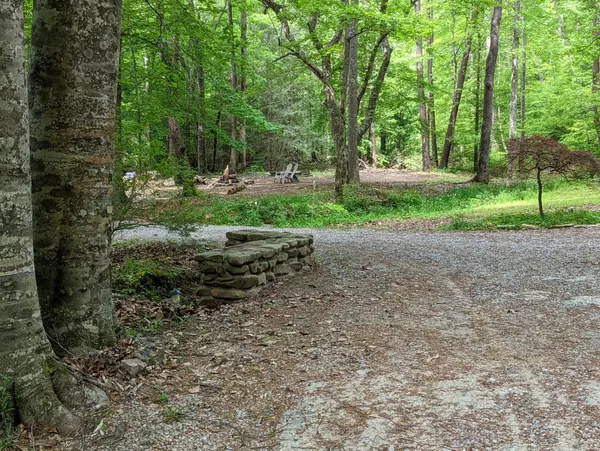 Pikeville, TN 37367,5 Kelly Lane