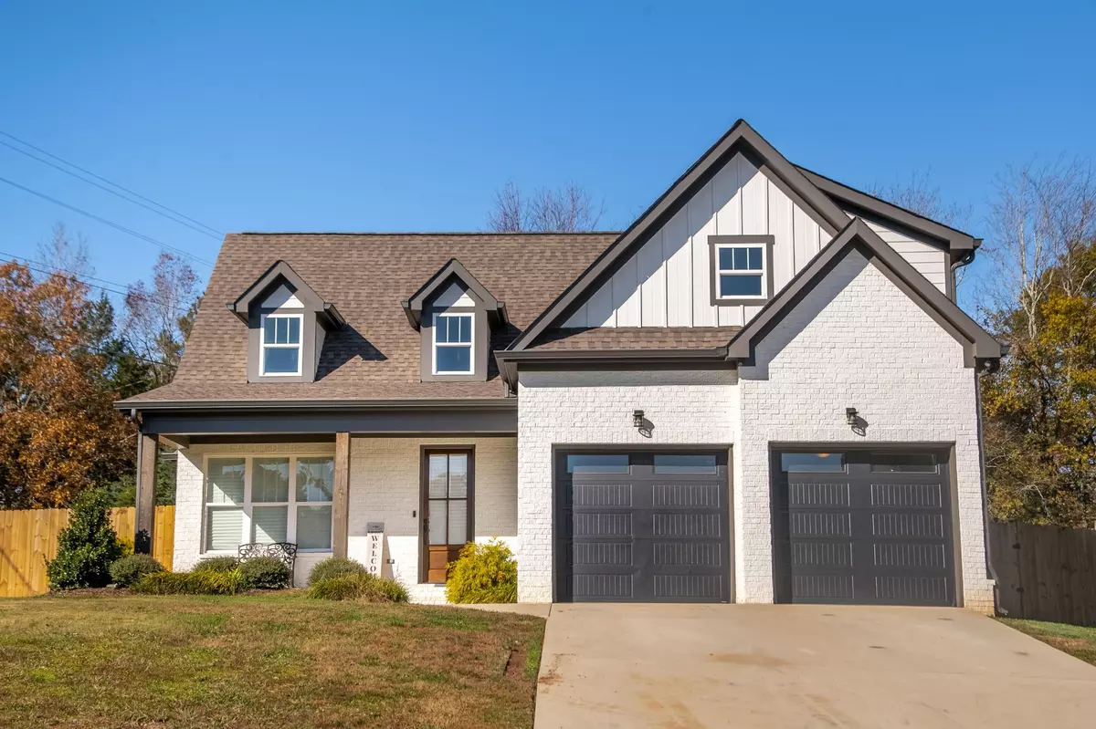 Ooltewah, TN 37363,8501 Horseshoe Bend Lane