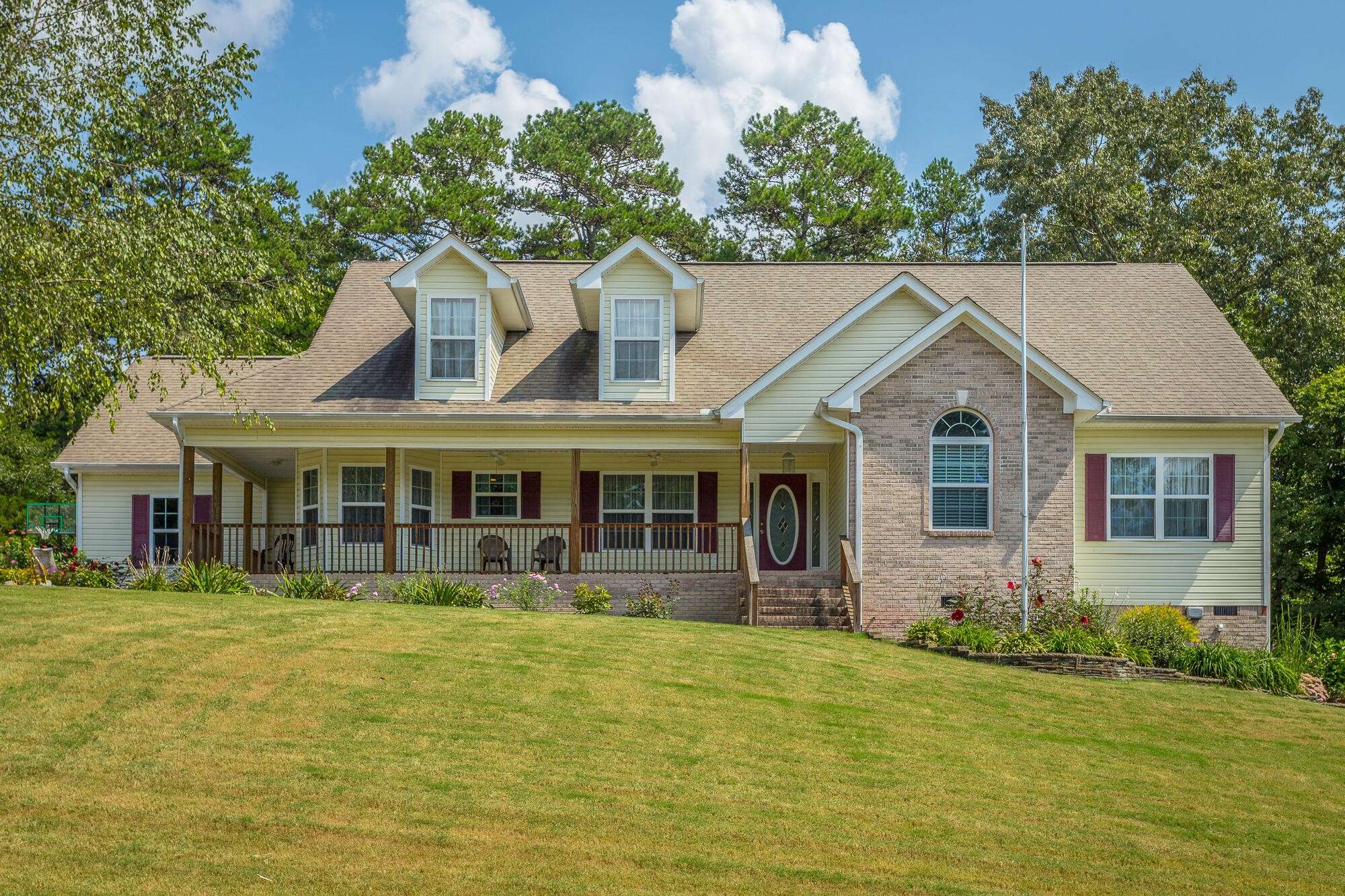 289 Falcons View Drive, Ringgold, GA 30736