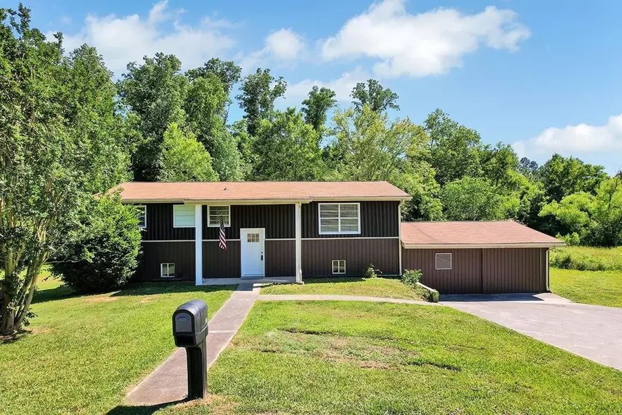 112 County Road 966, Calhoun, TN 37309