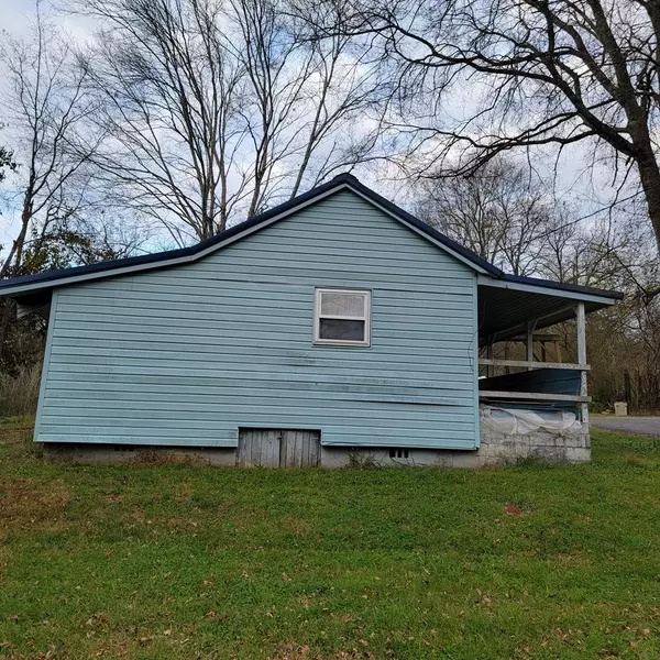 Benton, TN 37307,109 Williams Street